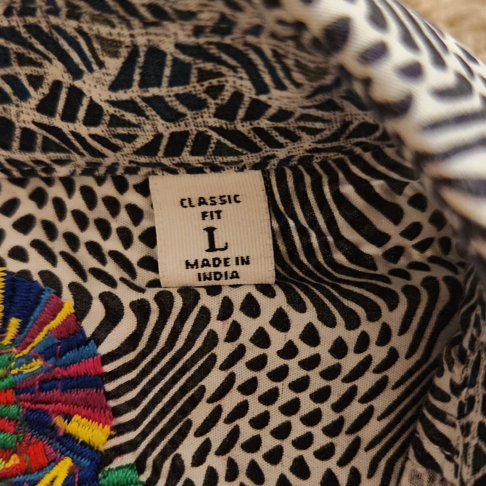 Robert Graham Shirt Short sleeve.Black & White Cotton Button Up Size L - Picture 4 of 6